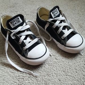 Toddler sz 10 Converse All Star Black Sneakers